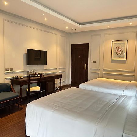 Salute Premium Hotel & Spa Hanoi Buitenkant foto