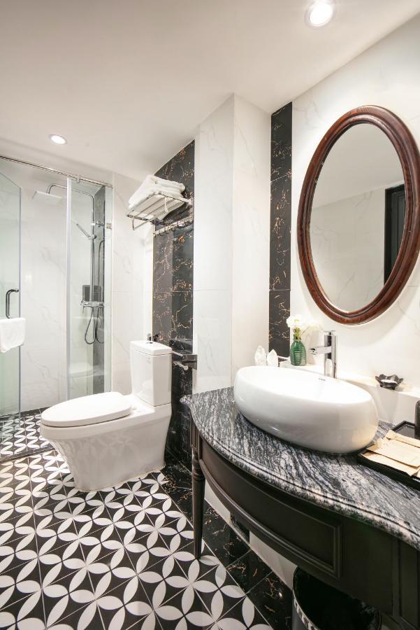Salute Premium Hotel & Spa Hanoi Buitenkant foto