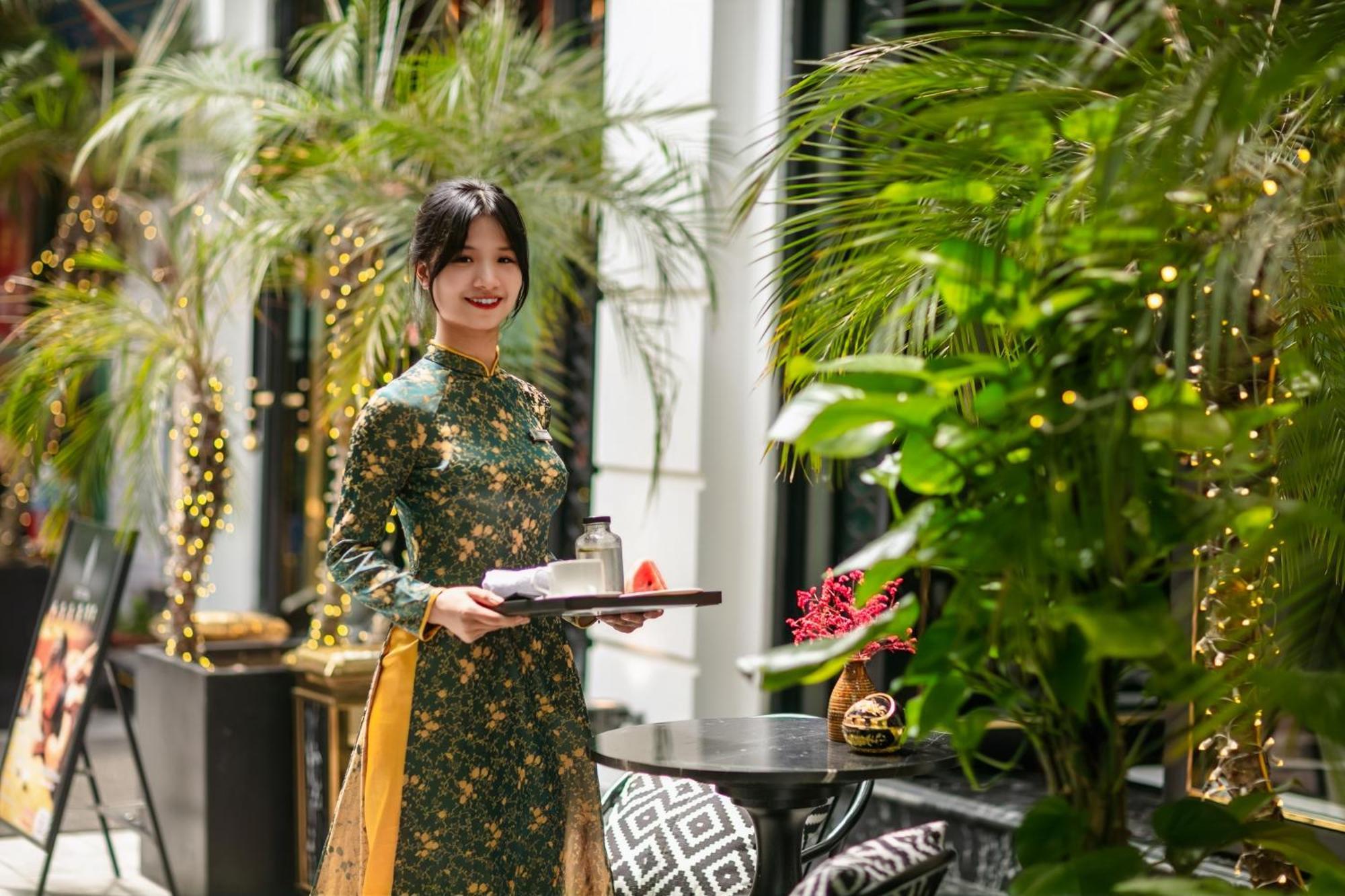 Salute Premium Hotel & Spa Hanoi Buitenkant foto